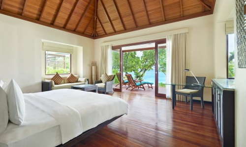 King Beachfront Villa